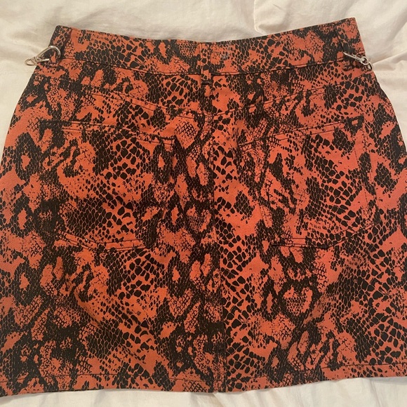 SNAKESKIN PRINT SKIRT ✨ TOP SHOP ✨ SIZE 6 - Picture 4 of 5